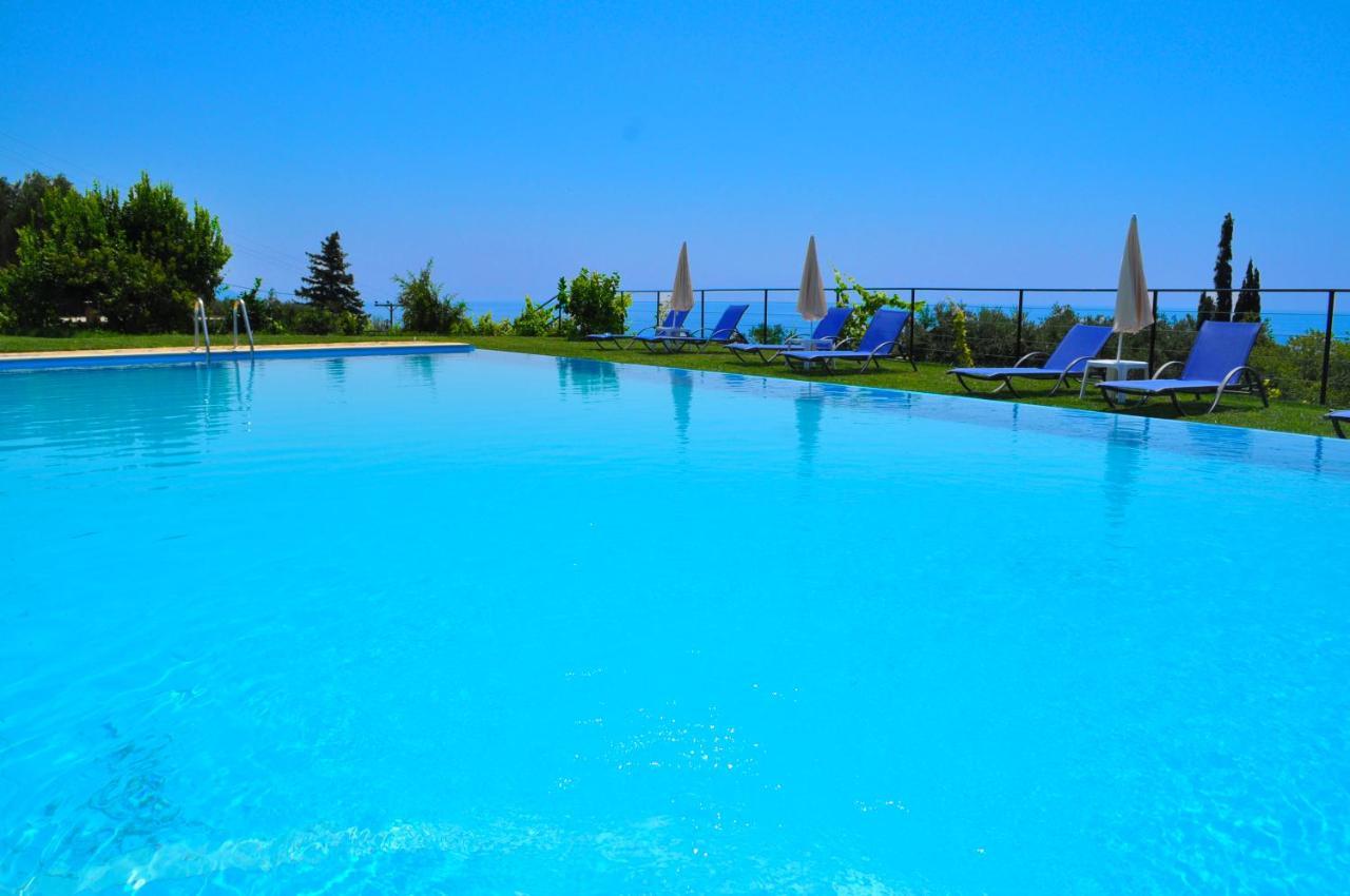 Large Apartment By The Pool - Pelekas Beach, Corfu Екстер'єр фото