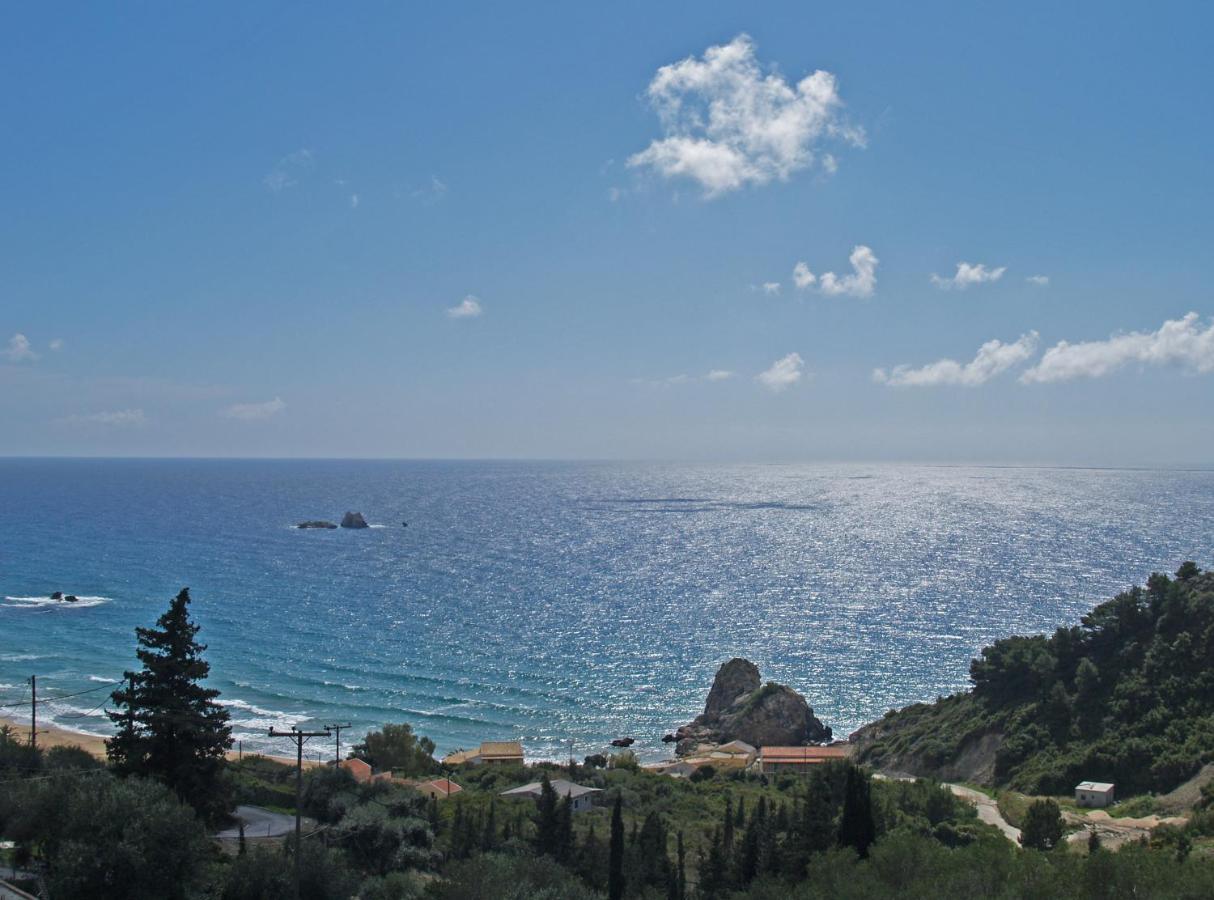 Large Apartment By The Pool - Pelekas Beach, Corfu Екстер'єр фото