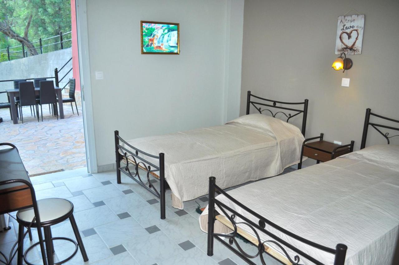 Large Apartment By The Pool - Pelekas Beach, Corfu Екстер'єр фото
