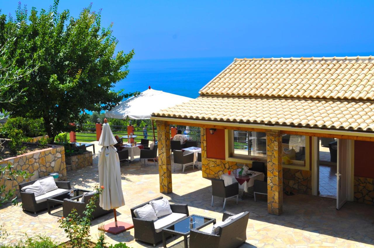 Large Apartment By The Pool - Pelekas Beach, Corfu Екстер'єр фото